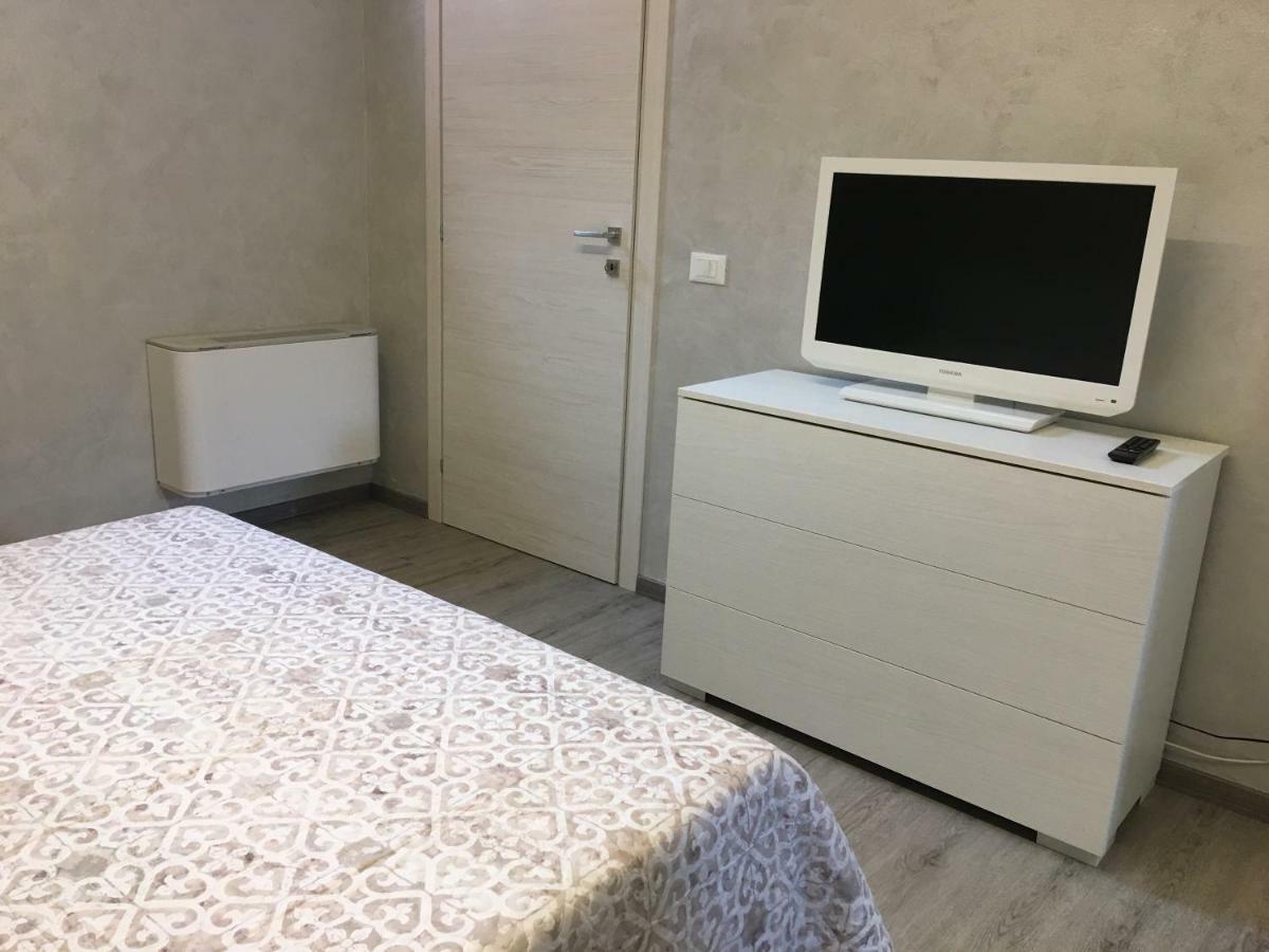 Vea Apartment Padenghe sul Garda Exterior photo